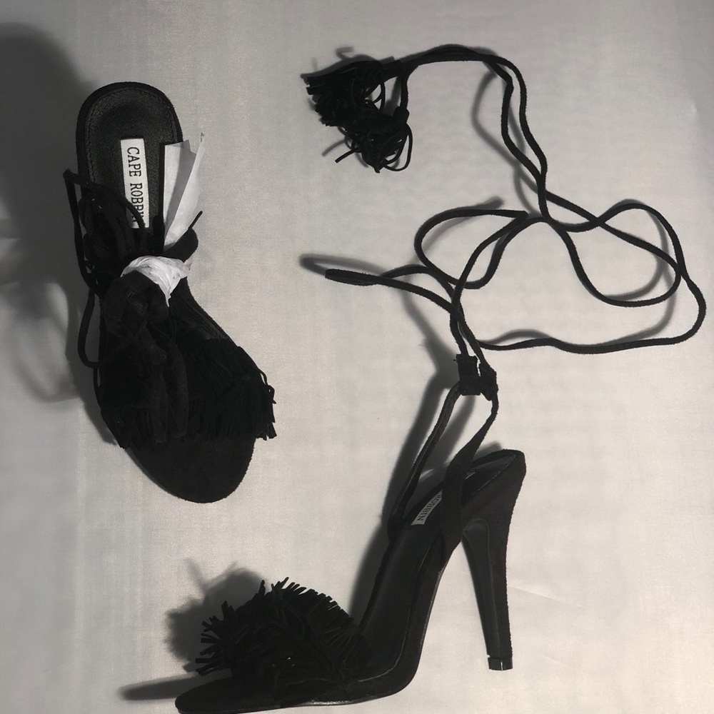 Black fringe strap-up sandal